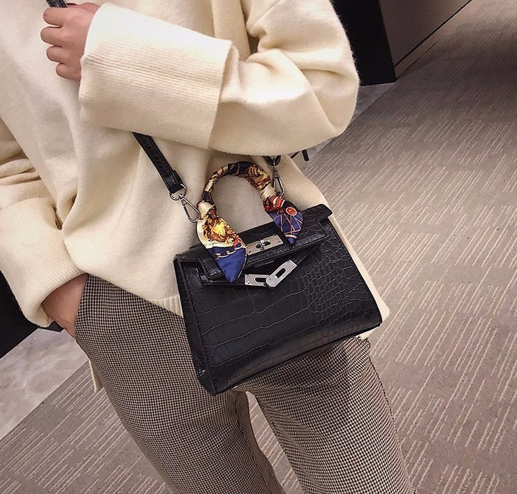 Bolso de mano con pañuelo – foto 3