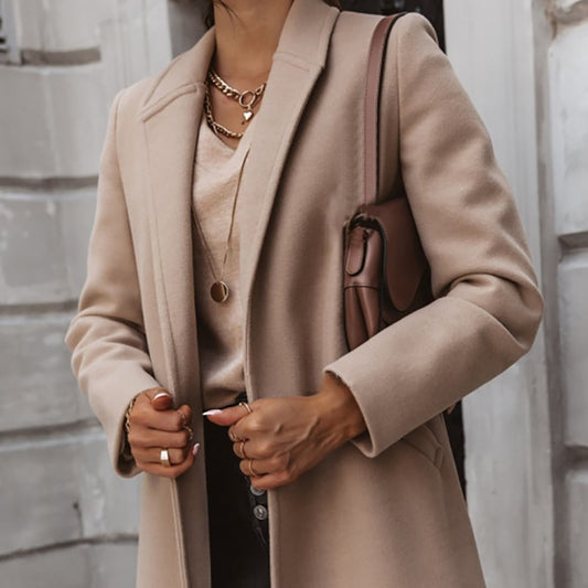 Abrigo largo recto efecto paño en color beige – look