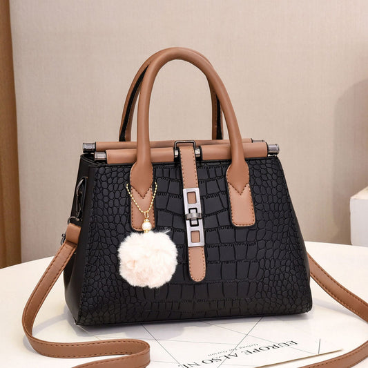Bolso Boston con pompón