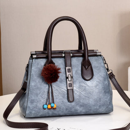 Bolso Boston con pompón – foto 10