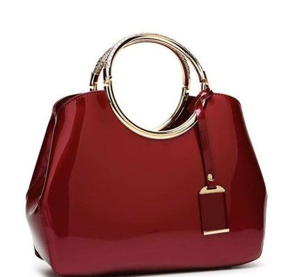 Bolso de charol con asas de aro – foto 5