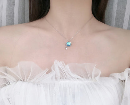 Collar de gato con piedra luna en plata 925
