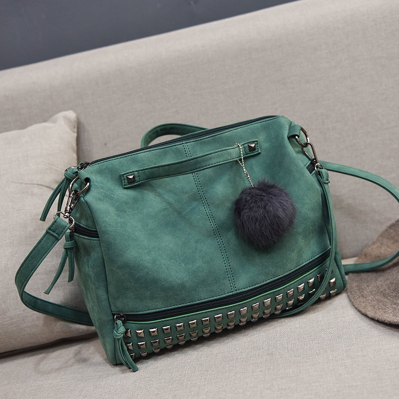 Bolso bowling con pompón – foto 6