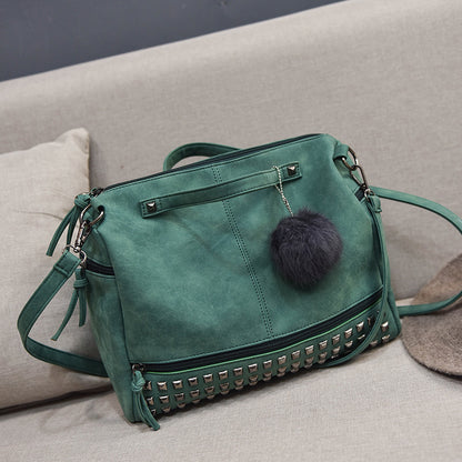 Bolso bowling con pompón – foto 6