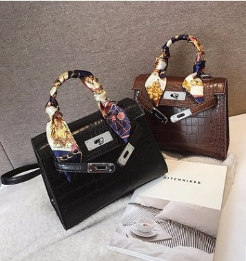 Bolso de mano con pañuelo – foto 2