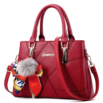 Bolso de mano con colgante de pelo – foto 13