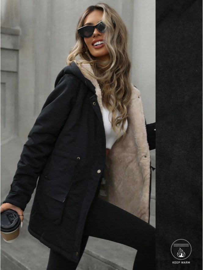 Chaqueta con capucha y cremallera
