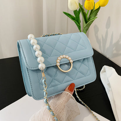 Bandolera acolchada con cadena – foto 6