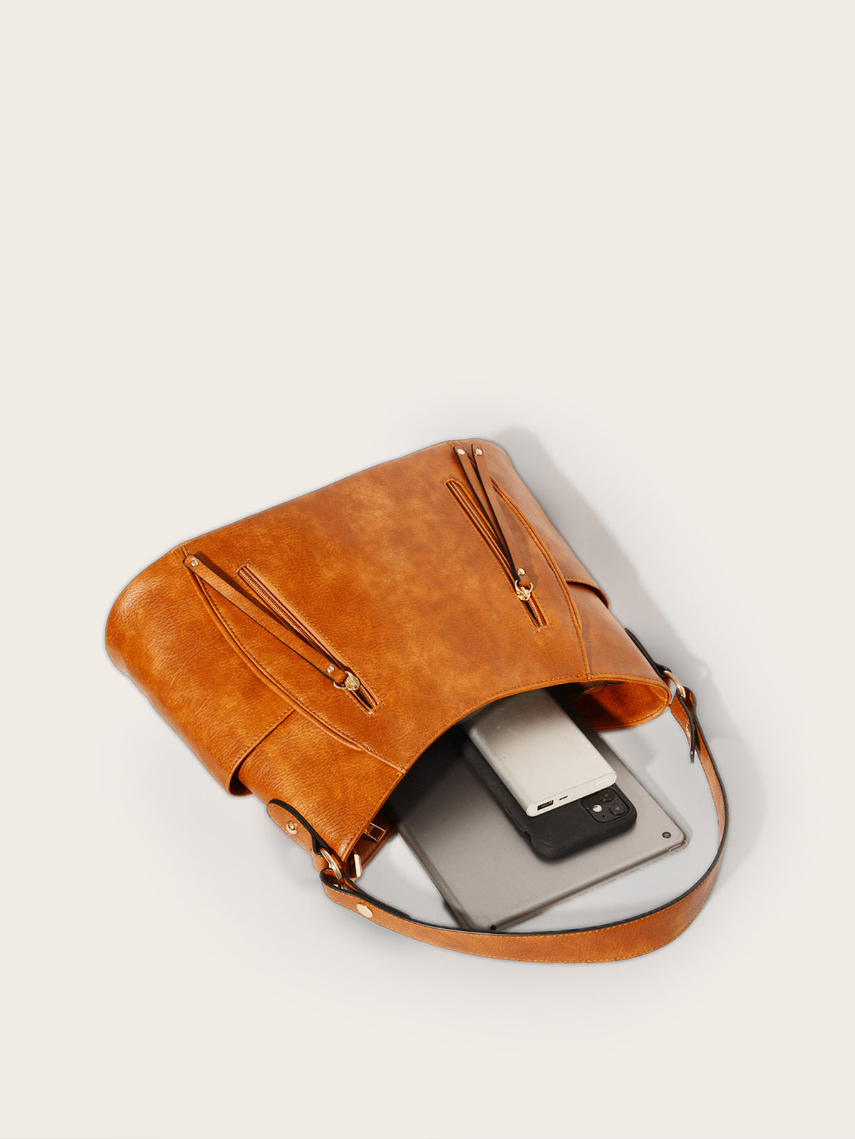 Bolso hobo con borla – foto 5