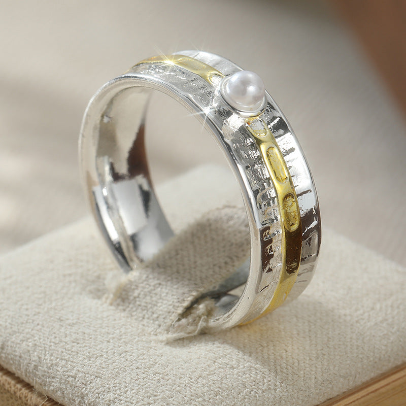 Anillo ancho texturizado con perla – foto 3