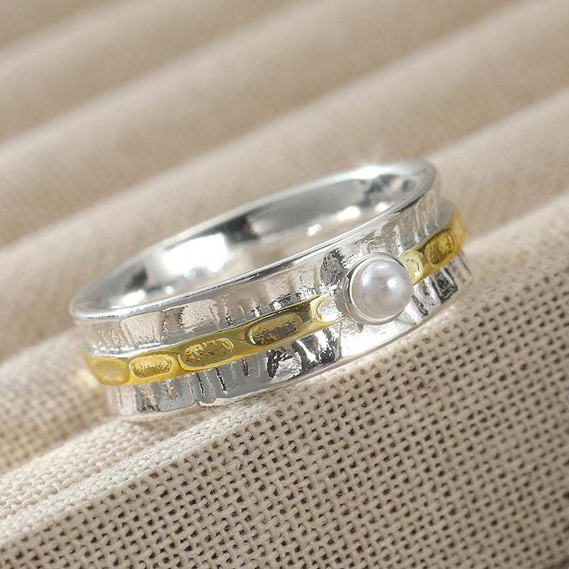 Anillo ancho texturizado con perla – foto 4