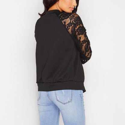 Chaqueta bomber con mangas de encaje en color negro – vista trasera