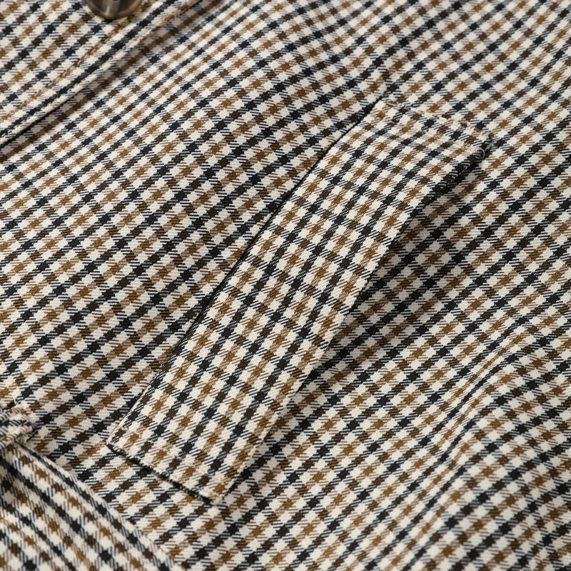 Chaqueta de cuadros cruzada con cinturón – detalle del cinturón