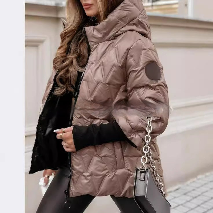 Chaqueta acolchada con capucha y puños de punto – foto 3