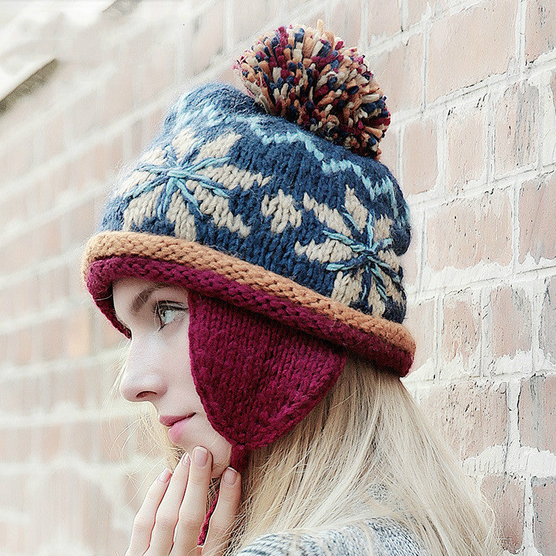 Gorro nórdico con orejeras y pompón – foto 5