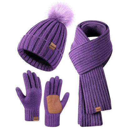 Conjunto de canalé con pompón, bufanda y guantes – foto 12