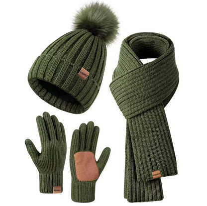 Conjunto de canalé con pompón, bufanda y guantes – foto 9