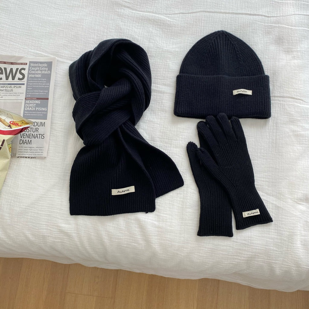 Conjunto liso de gorro, bufanda y guantes – foto 9