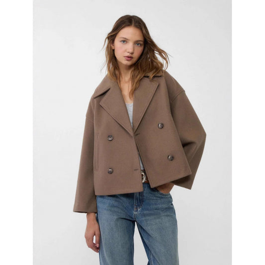 Chaquetón corto cruzado efecto paño en marrón – look